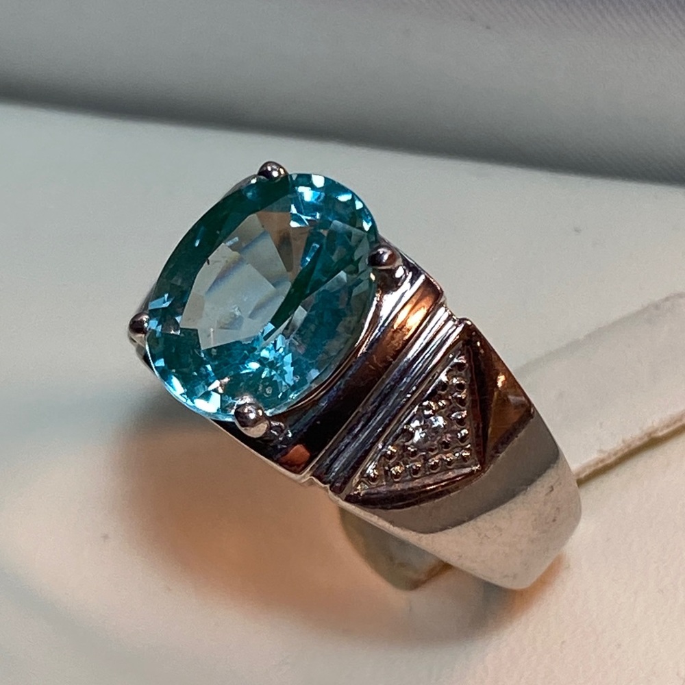 Sterling Silver Ring with Impressive Paraiba Blue Synthetic Spinel (10)